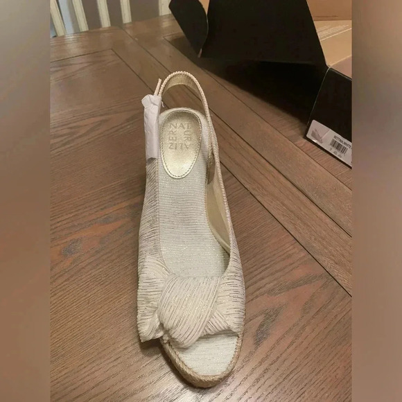 Naturalizer Premium Bettina Comfort Wedge Sandals Beige Gold Size 9.5 New In Box - Picture 7 of 12